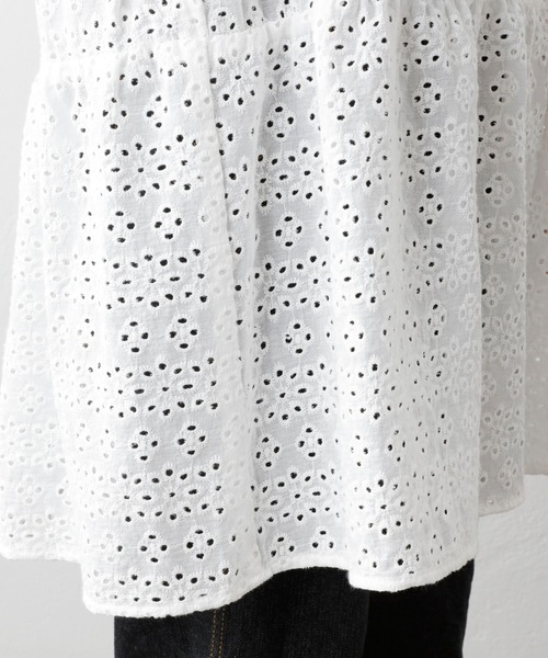 PUAL CE CIN（ピュアルセシン）の「【WEB限定】カットワーク刺繍ティアードチュニックブラウス（シャツ/ブラウス・レディース・ホワイト・FREE）」の11枚目の写真