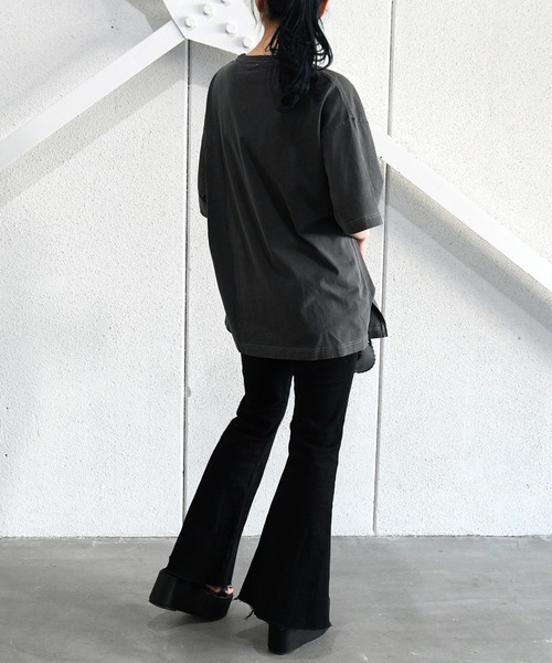 sango(sango)の「ピグメントプリントTシャツ(Tシャツ/カットソー・レディース・チャコールグレー/ブラウン/ホワイト系その他・FREE)」の13枚目の写真