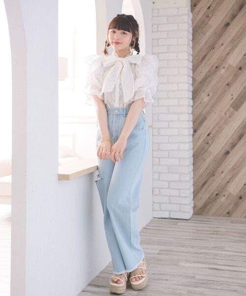 ems excite（エムズエキサイト）の「ダメージデニムPT（その他パンツ・レディース・ライトグレー/オフホワイト/ブルー系その他5/ライトブルー・FREE）」の21枚目の写真