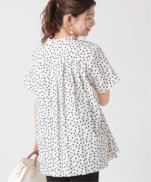 B.C STOCK(ベーセーストック)の「バックプリーツブラウス(シャツ/ブラウス・レディース・ブラック/ネイビー/アイボリー・FREE)」の1枚目の写真