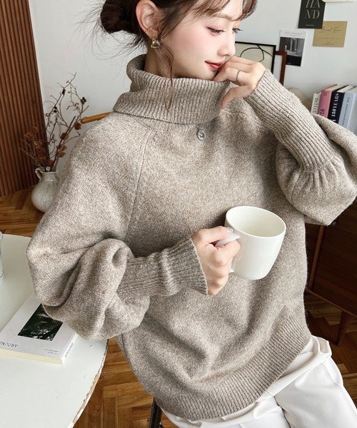 moment+（モーメントプラス）の「ハイネックモチモチニットプル