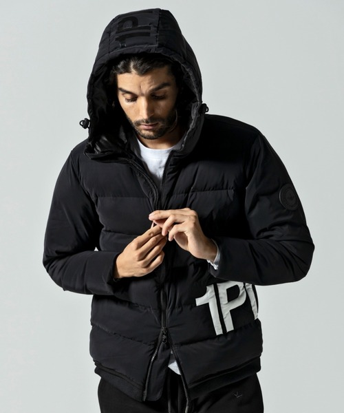 1piu1uguale3 RELAX（ウノピュウノウグァーレトレリラックス）の「1PIU1UGUALE3 RELAX/ウノピゥ ウノ ウグァーレ トレ リラックス/ 別注ロゴ中綿ブルゾン（ブルゾン・メンズ・ブラック・MEDIUM/LARGE/X-LARGE/XX-LARGE）」の8枚目の写真