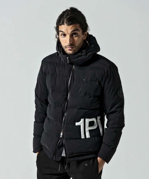 1piu1uguale3 RELAX（ウノピュウノウグァーレトレリラックス）の「1PIU1UGUALE3 RELAX/ウノピゥ ウノ ウグァーレ トレ リラックス/ 別注ロゴ中綿ブルゾン（ブルゾン・メンズ・ブラック・MEDIUM/LARGE/X-LARGE/XX-LARGE）」の17枚目の写真