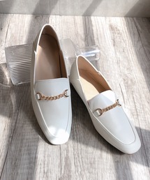 バブーシュビットローファー