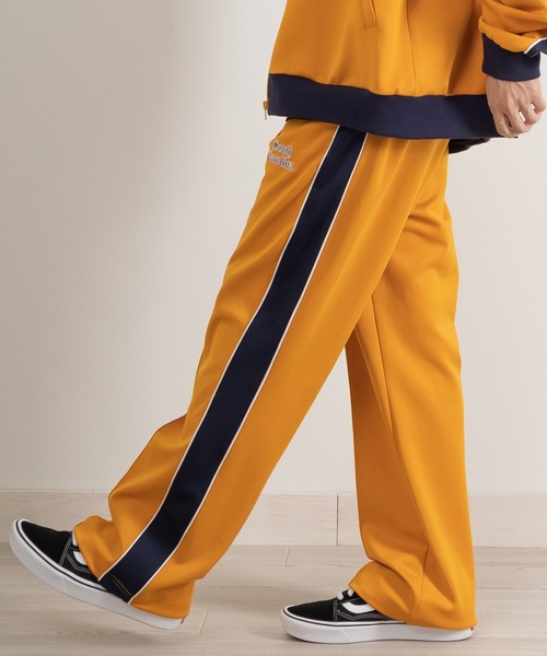 SlashDate(スラッシュデイト)の「ライントラックパンツ/ジャージ/ユニセックス <セットアップ可能>(スウェットパンツ・メンズ・ブラック/ブルー/グリーン/オレンジ・M/L)」の4枚目の写真