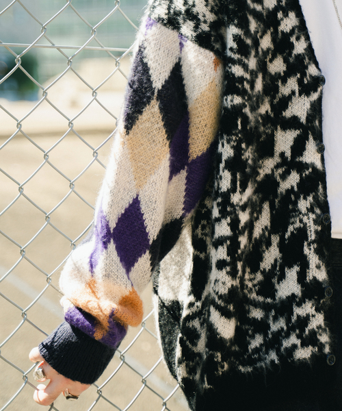 INHERIT（インヘリット）の「オーバーサイズ 総柄カーディガン（カーディガン/ボレロ・メンズ・ブラック系その他・MEDIUM/LARGE）」の14枚目の写真