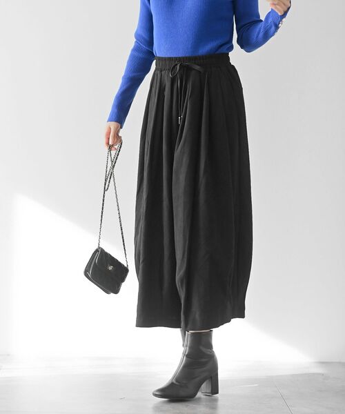 rps（アールピーエス）の「ツイル起毛ボリュームタックパンツ（その他パンツ・レディース・チャコールグレー/グレイッシュベージュ/ブラック/カーキ/モカ・フリー）」の2枚目の写真