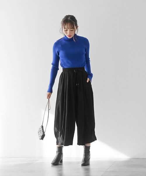 rps（アールピーエス）の「ツイル起毛ボリュームタックパンツ（その他パンツ・レディース・チャコールグレー/グレイッシュベージュ/ブラック/カーキ/モカ・フリー）」の6枚目の写真