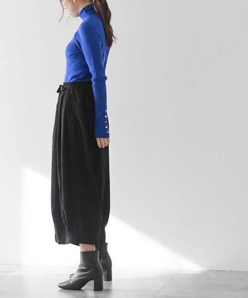 rps（アールピーエス）の「ツイル起毛ボリュームタックパンツ（その他パンツ・レディース・チャコールグレー/グレイッシュベージュ/ブラック/カーキ/モカ・フリー）」の8枚目の写真