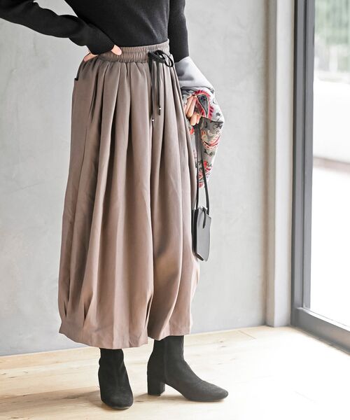 rps（アールピーエス）の「ツイル起毛ボリュームタックパンツ（その他パンツ・レディース・チャコールグレー/グレイッシュベージュ/ブラック/カーキ/モカ・フリー）」の18枚目の写真