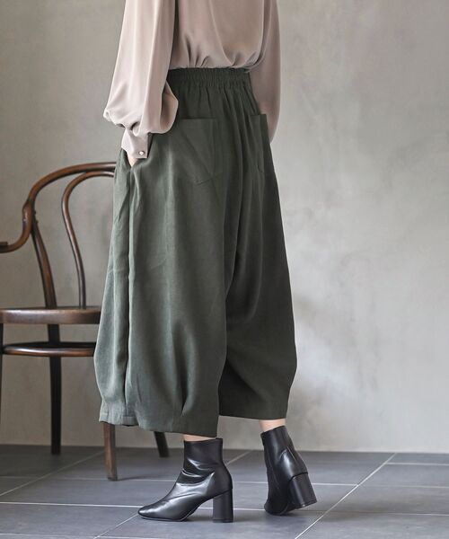 rps（アールピーエス）の「ツイル起毛ボリュームタックパンツ（その他パンツ・レディース・チャコールグレー/グレイッシュベージュ/ブラック/カーキ/モカ・フリー）」の22枚目の写真