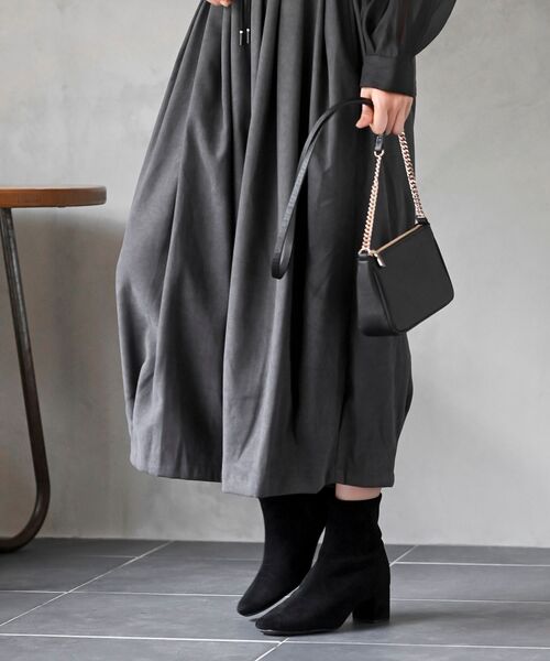 rps（アールピーエス）の「ツイル起毛ボリュームタックパンツ（その他パンツ・レディース・チャコールグレー/グレイッシュベージュ/ブラック/カーキ/モカ・フリー）」の19枚目の写真