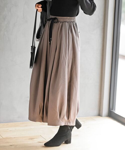 rps（アールピーエス）の「ツイル起毛ボリュームタックパンツ（その他パンツ・レディース・チャコールグレー/グレイッシュベージュ/ブラック/カーキ/モカ・フリー）」の11枚目の写真