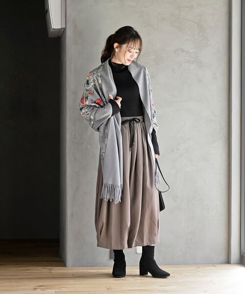 rps（アールピーエス）の「ツイル起毛ボリュームタックパンツ（その他パンツ・レディース・チャコールグレー/グレイッシュベージュ/ブラック/カーキ/モカ・フリー）」の8枚目の写真