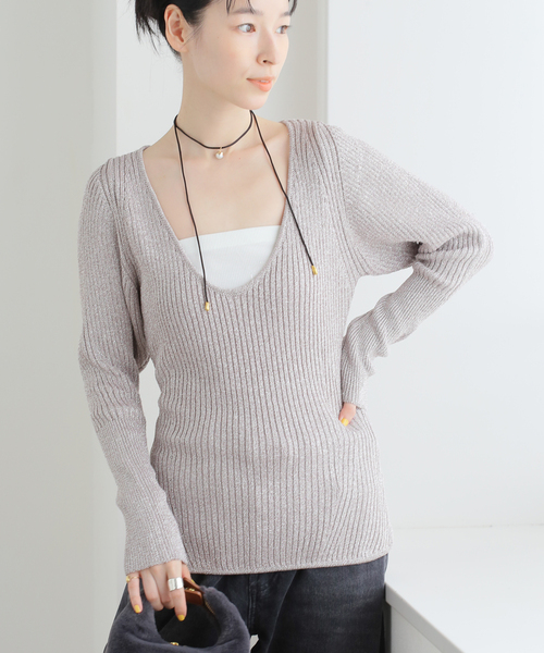 U by SPICK&SPAN(ユーバイスピックアンドスパン)の「ラメバックオープンニット(ニット/セーター・レディース・ブラック/パープル/ブルー・FREE)」の1枚目の写真