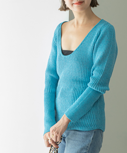 U by SPICK&SPAN(ユーバイスピックアンドスパン)の「ラメバックオープンニット(ニット/セーター・レディース・ブラック/パープル/ブルー・FREE)」の3枚目の写真