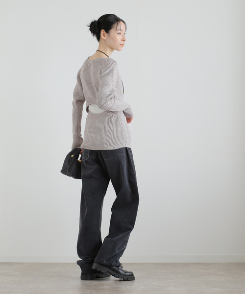 U by SPICK&SPAN(ユーバイスピックアンドスパン)の「ラメバックオープンニット(ニット/セーター・レディース・ブラック/パープル/ブルー・FREE)」の8枚目の写真