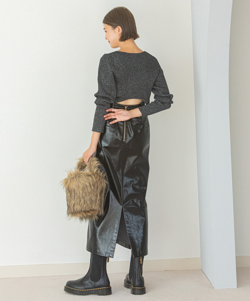 U by SPICK&SPAN(ユーバイスピックアンドスパン)の「ラメバックオープンニット(ニット/セーター・レディース・ブラック/パープル/ブルー・FREE)」の6枚目の写真
