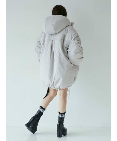 MURUA（ムルーア）の「ボリュームコクーンブルゾン（ブルゾン・レディース・ブラック/ブルー/アイボリー・FREE）」の6枚目の写真