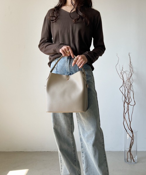 H.Warren（エイチウォーレン）の「ポーチ付2WAYワンハンドルショルダー&ハンドバッグ（ショルダーバッグ・レディース・ライトブラウン/ブラック/アイボリー/キャメル・FREE）」の8枚目の写真