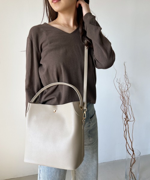 H.Warren（エイチウォーレン）の「ポーチ付2WAYワンハンドルショルダー&ハンドバッグ（ショルダーバッグ・レディース・ライトブラウン/ブラック/アイボリー/キャメル・FREE）」の10枚目の写真