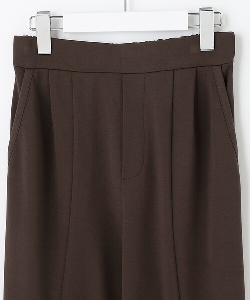 Feroux(フェルゥ)の「【洗える】ストレッチテーパード パンツ(その他パンツ・レディース・ブラック系/ベージュ系/ダークブラウン系・1/2)」の11枚目の写真