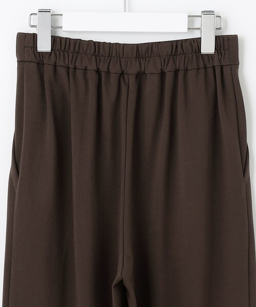 Feroux(フェルゥ)の「【洗える】ストレッチテーパード パンツ(その他パンツ・レディース・ブラック系/ベージュ系/ダークブラウン系・1/2)」の12枚目の写真