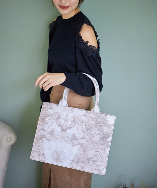 tocco closet(トッコ クローゼット)の「ゴブランプリントキャンバスバック(ハンドバッグ・レディース・ベージュ/ブラック/ピンク系その他・FREE)」の15枚目の写真