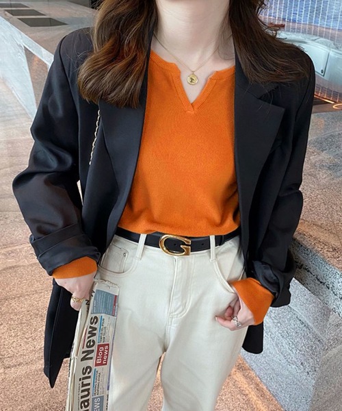 Ulysses（ユリシス）の「キーネックニットトップス（ニット/セーター・レディース・ブルー/ブラック/アイボリー/ホワイト/ピンク/ベージュ/オレンジ/ダークグレー/ライトグレー/キャメル/ピンクベージュ/ブラウン/パープル/グリーン・F）」の22枚目の写真