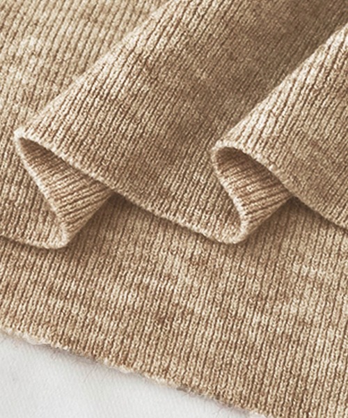 Ulysses（ユリシス）の「キーネックニットトップス（ニット/セーター・レディース・ブルー/ブラック/アイボリー/ホワイト/ピンク/ベージュ/オレンジ/ダークグレー/ライトグレー/キャメル/ピンクベージュ/ブラウン/パープル/グリーン・F）」の17枚目の写真