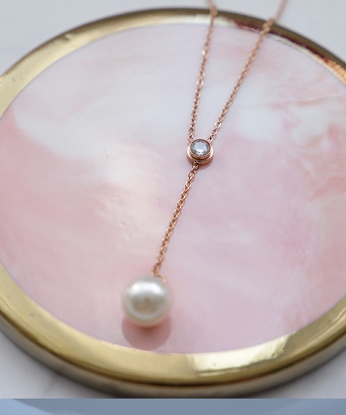 VitaFelice（ヴィータフェリーチェ）の「パールY字ネックレス