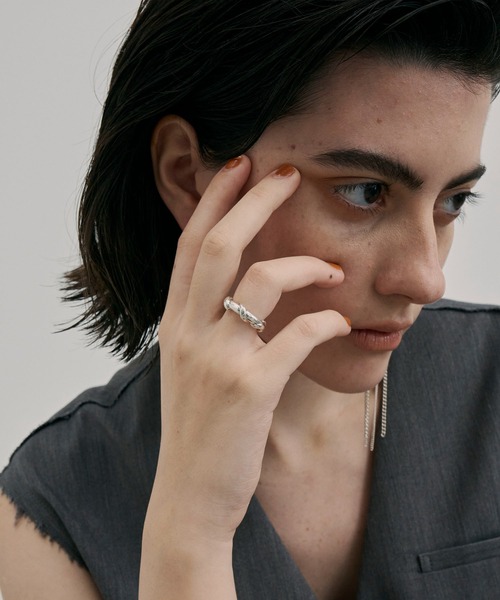 loni（ロニ）の「【金属アレルギー対応】ivy ring （デザインリング）/ニッケルフリーメッキ（リング・レディース・シルバー/ゴールド・#9/#11/#13）」の2枚目の写真