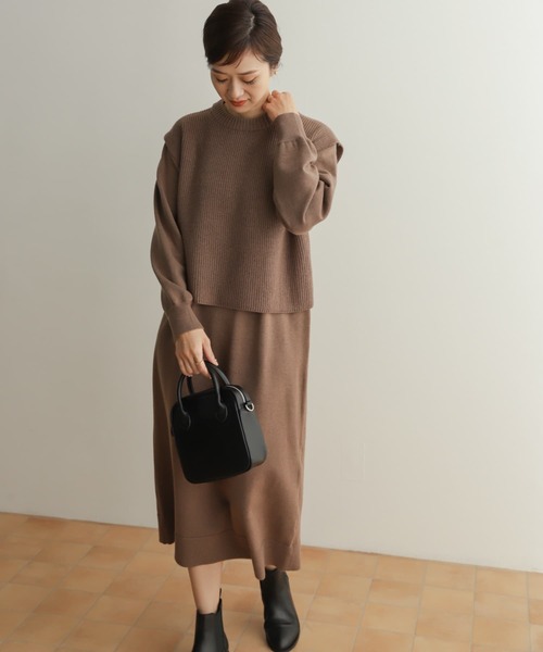 URBAN RESEARCH DOORS（アーバンリサーチドアーズ）の「ニットベストレイヤードワンピース（ワンピース・レディース・モカ/ブラック/チャコールグレー・MEDIUM）」の18枚目の写真
