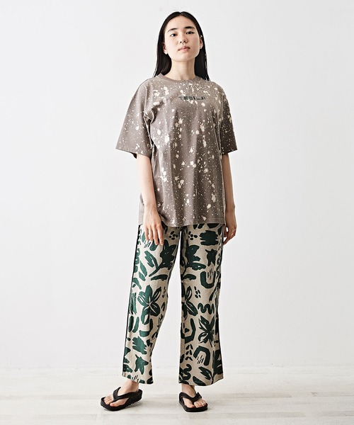 TOBILA（トビラ）の「リネンレーヨンフラワープリントワイドイージーパンツ（その他パンツ・レディース・グリーン/ブラウン/ブラック・M）」の12枚目の写真