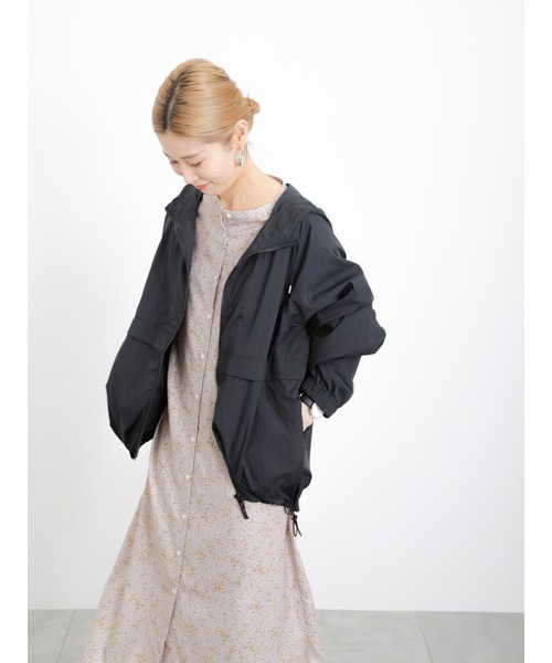 Samansa Mos2 blue（サマンサモスモスブルー）の「ドット花柄ワンピース（ワンピース・レディース・グリーン/ネイビー/ベージュ・ﾌﾘ-）」の5枚目の写真