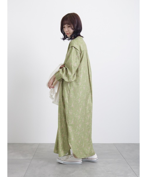 Samansa Mos2 blue（サマンサモスモスブルー）の「ドット花柄ワンピース（ワンピース・レディース・グリーン/ネイビー/ベージュ・ﾌﾘ-）」の12枚目の写真