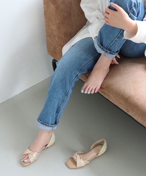 JELLY BEANS(ジェリービーンズ)の「クロスターバンフラットセパレートサンダル<ふわさら>(204-12894)JELLY BEANS(ジェリービーンズ)(サンダル・レディース・ベージュ系/ブラック/プラチナム・24.5/22/22.5/25/21.5/23/23.5/25.5/24)」の19枚目の写真