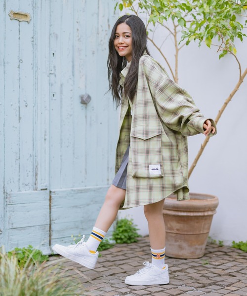 JINCL（ジンクル）の「flap pocket oxford shirts（シャツ/ブラウス・メンズ・ネイビー/ホワイト/イエロー系その他/グリーン/イエロー/パープル/ブルー・J/FREE）」の2枚目の写真