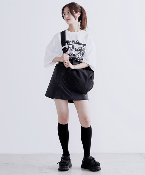 Figments（フィグメンツ）の「ロゴグラフィック Tシャツ（Tシャツ/カットソー・レディース・ブラック/ホワイト・FREE）」の9枚目の写真