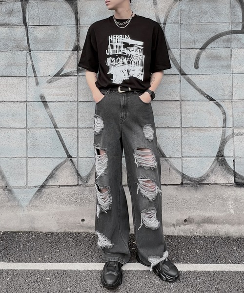 Figments（フィグメンツ）の「ロゴグラフィック Tシャツ（Tシャツ/カットソー・レディース・ブラック/ホワイト・FREE）」の14枚目の写真