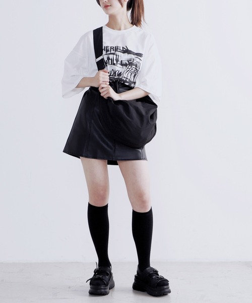 Figments（フィグメンツ）の「ロゴグラフィック Tシャツ（Tシャツ/カットソー・レディース・ブラック/ホワイト・FREE）」の12枚目の写真