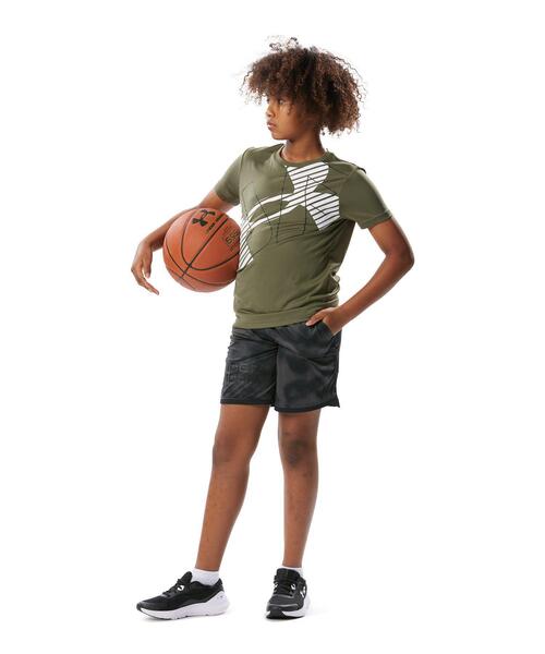 UNDER ARMOUR(アンダーアーマー)の「UAテック ショートスリーブTシャツ 〈スーパービッグロゴ〉(トレーニング/キッズ)(Tシャツ/カットソー・キッズ・カーキ・130cm/150cm/140cm/160cm/120cm)」の3枚目の写真