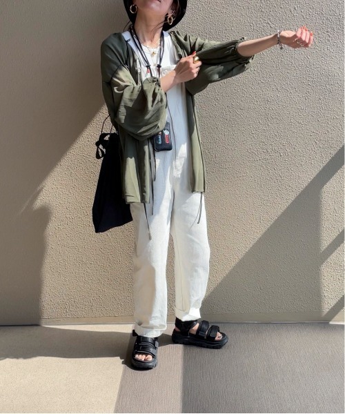 feepur by saya(フェピュールバイサヤ)の「マルチウェイシアーボリュームブラウス(シャツ/ブラウス・レディース・ブルー/オフホワイト/オリーブ/ピンクベージュ/ブラック・MEDIUM)」の10枚目の写真