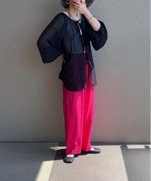 feepur by saya(フェピュールバイサヤ)の「マルチウェイシアーボリュームブラウス(シャツ/ブラウス・レディース・ブルー/オフホワイト/オリーブ/ピンクベージュ/ブラック・MEDIUM)」の22枚目の写真