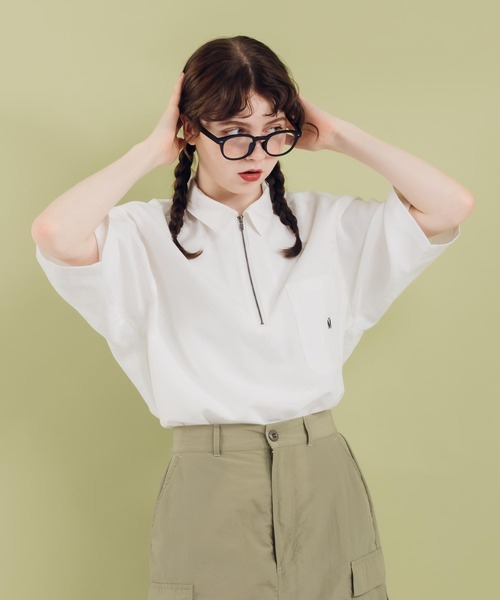 MUHET（ミュエータ）の「ハーフジップシャツ（シャツ/ブラウス・レディース・ネイビー/ベージュ/グリーン/オフホワイト・MEDIUM/X-LARGE）」の3枚目の写真