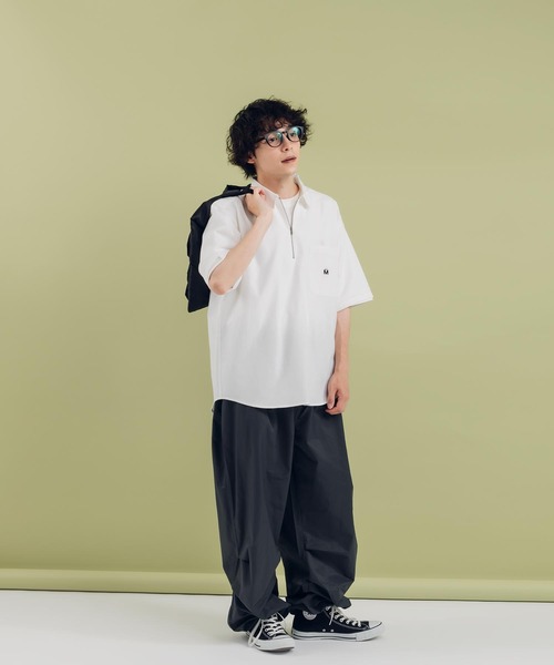 MUHET（ミュエータ）の「ハーフジップシャツ（シャツ/ブラウス・レディース・ネイビー/ベージュ/グリーン/オフホワイト・MEDIUM/X-LARGE）」の10枚目の写真