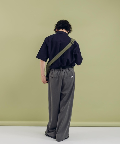 MUHET（ミュエータ）の「ハーフジップシャツ（シャツ/ブラウス・レディース・ネイビー/ベージュ/グリーン/オフホワイト・MEDIUM/X-LARGE）」の21枚目の写真