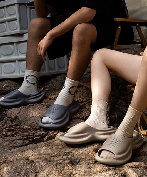 WESTBOY（ウエストボーイ）の「ユニセックス4カラーシャワーサンダルWO23SD03【WB ORIGINALS】（サンダル・メンズ・ブラウン/ブラック/ホワイト/グレー・M/XL/L）」の8枚目の写真