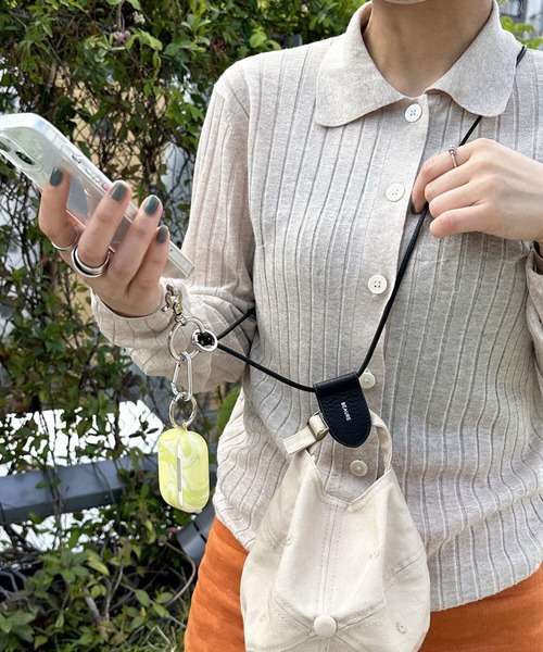 Beau're(ヴュレ)の「【BEAURE】レザー モバイル&マスクストラップ ショルダー B-23114(スマホグッズ・レディース・ベージュ/ブラック/シルバー/イエロー/ブルー/ライトパープル・FREE)」の20枚目の写真