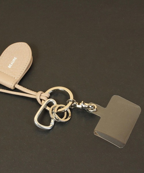 Beau're(ヴュレ)の「【BEAURE】レザー モバイル&マスクストラップ ショルダー B-23114(スマホグッズ・レディース・ベージュ/ブラック/シルバー/イエロー/ブルー/ライトパープル・FREE)」の15枚目の写真